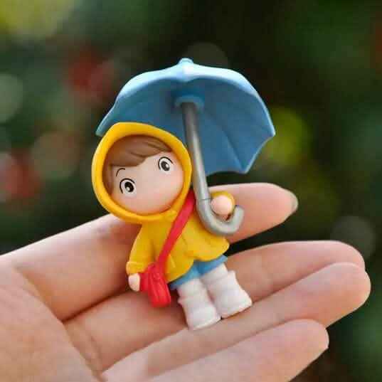 4-Piece Set: Umbrella Girl Figure Statue