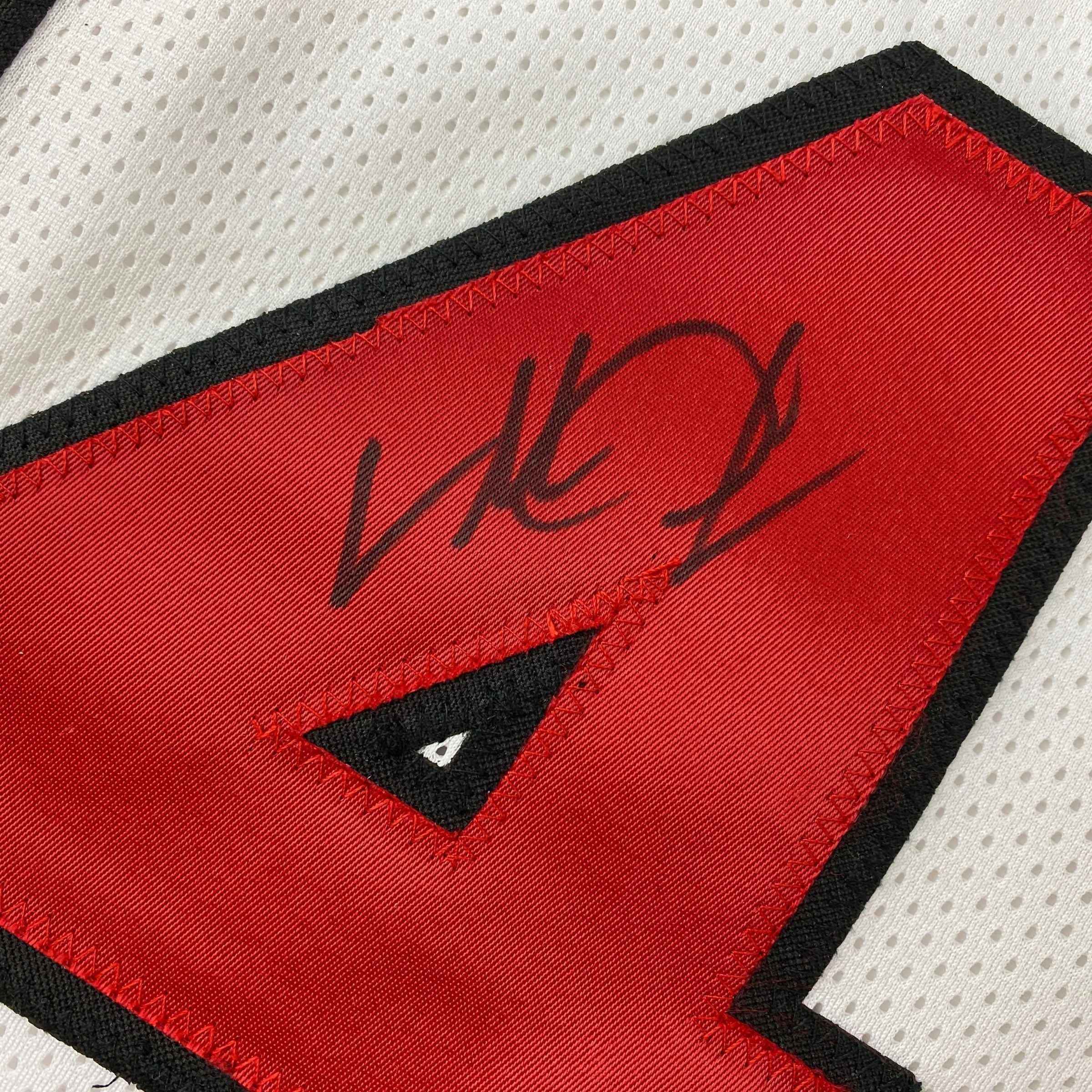 Autographed/Signed Charles Oakley Chicago White Basketball Jersey JSA COA