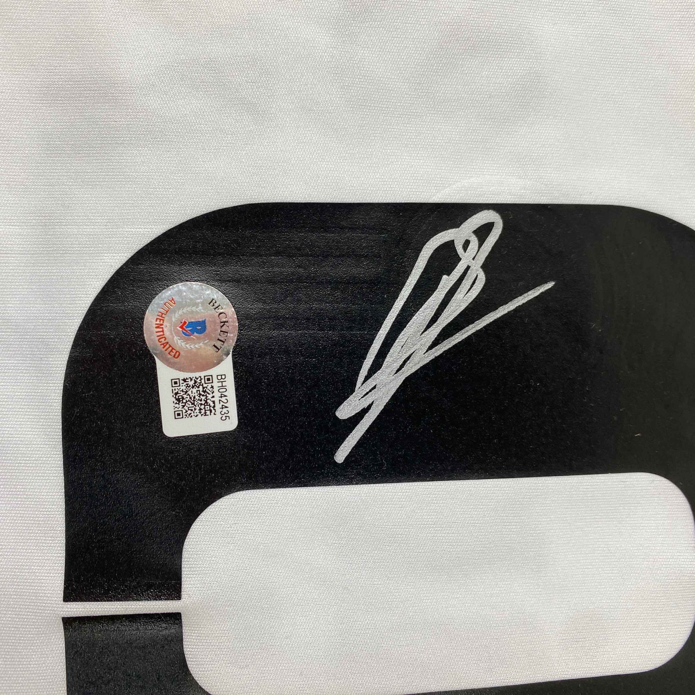 Autographed/Signed Karim Benzema Real Madrid 2022-23 White Soccer Jersey Beckett BAS COA