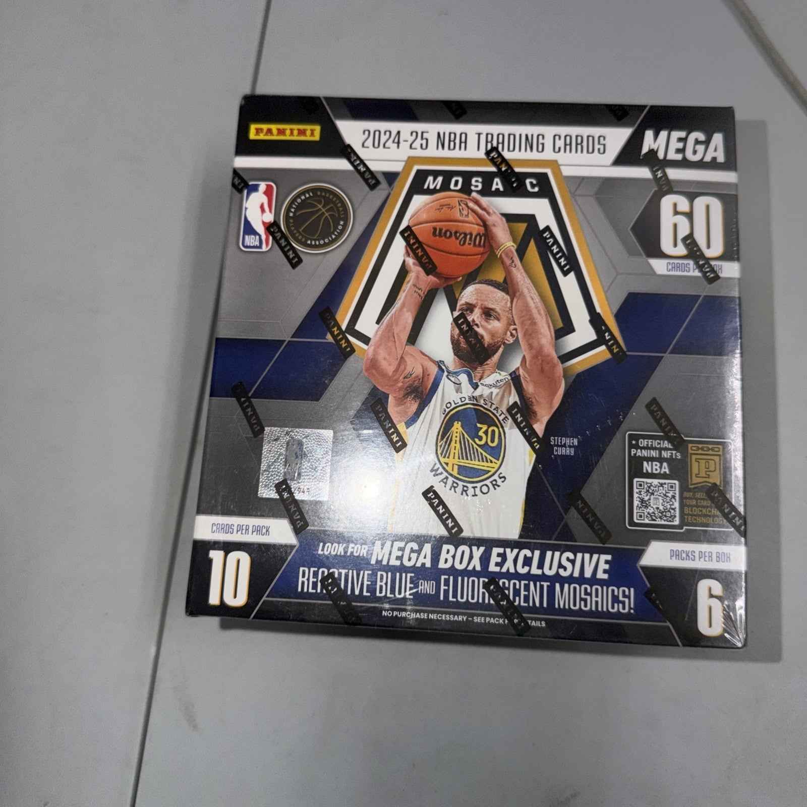 2024-25 Panini Mosaic Basketball Mega Box