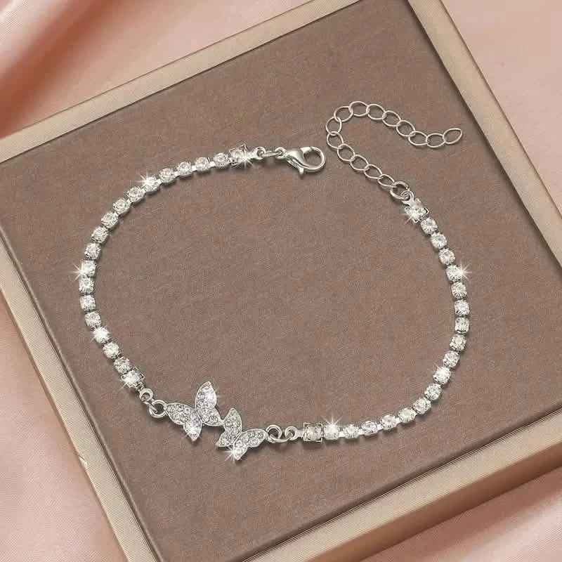Zinc Alloy Glittering Butterfly Rhinestone Bracelet for Women